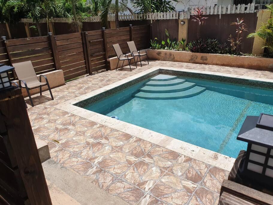 Central Upscale New Kingston Apt With Pool Exterior photo